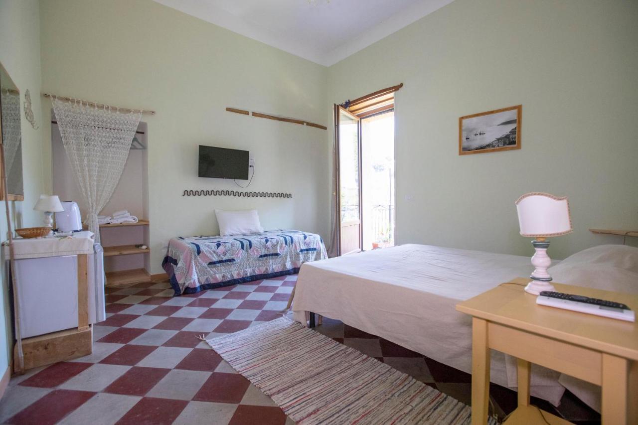 La Casa Sul Blu Albergo Diffuso Пишотта Экстерьер фото